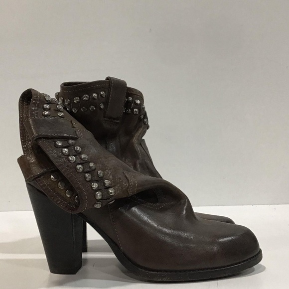 Frye Shoes - Women’s Frye Studded Brown Leather Ankle Boots Size 6.5B